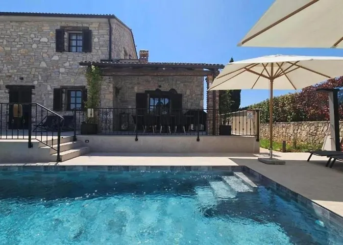 Steinvilla Avena Višnjan