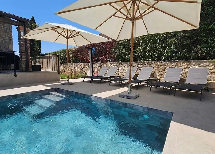 Semesterbostad Steinvilla Avena Višnjan