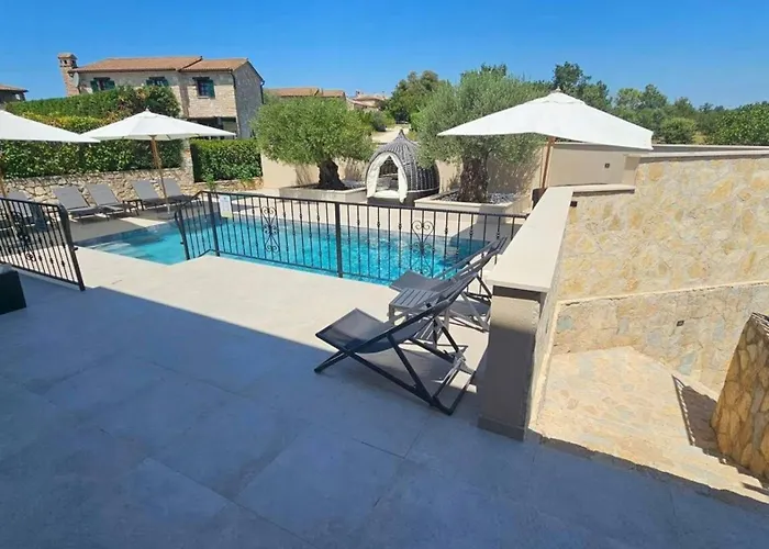 Steinvilla Avena Holiday home *